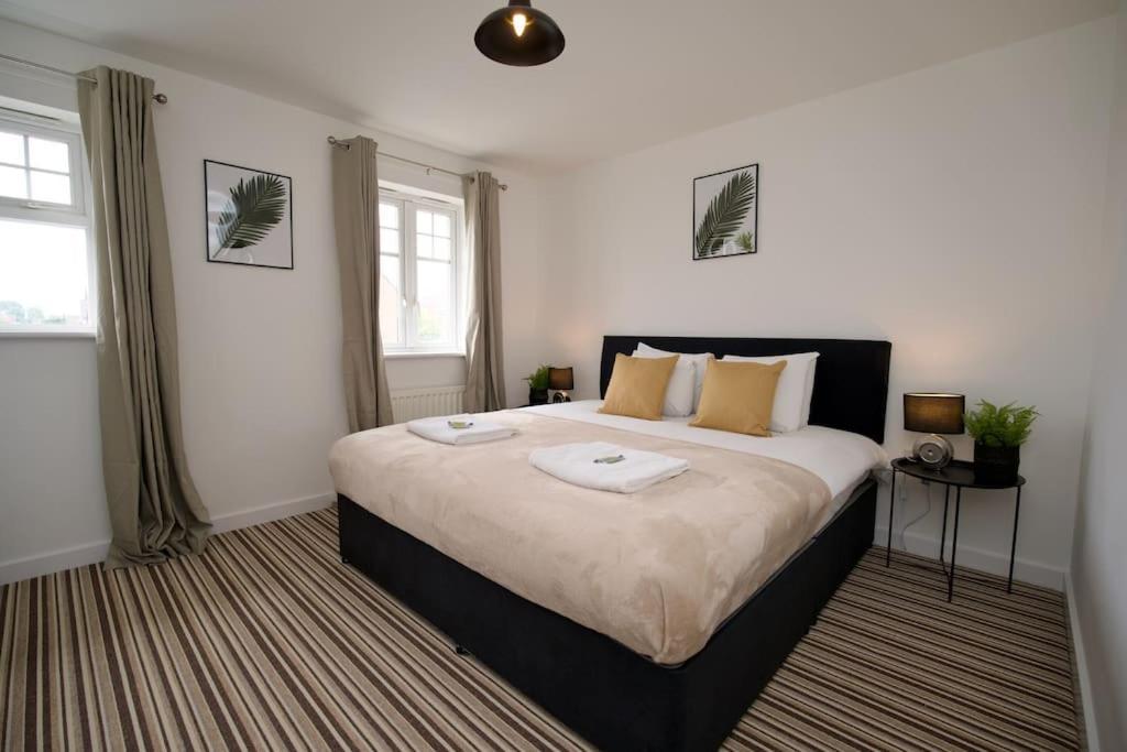 Highley'S Nest - Fully Furnished Gem, Free Private Parking, Sky Tv & Netflix Villa Coventry Eksteriør bilde