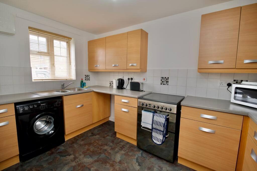 Highley'S Nest - Fully Furnished Gem, Free Private Parking, Sky Tv & Netflix Villa Coventry Eksteriør bilde